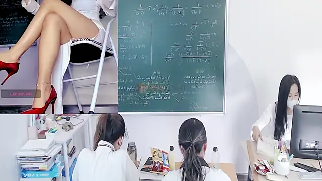 Snapshot of _Math_ chatting on January 4, 2025, 3:07 am Math online show from January 4, 2025, 3:07 am