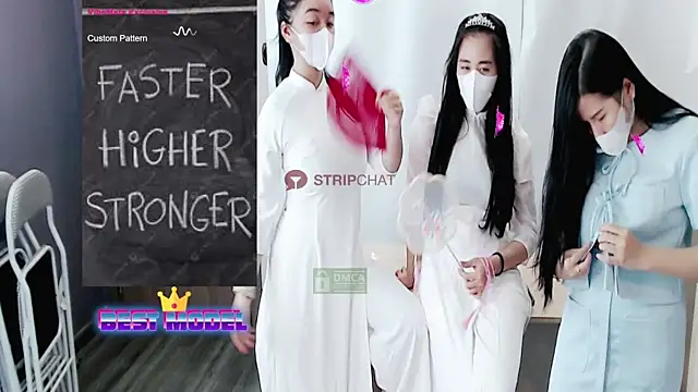 Snapshot of _Math_ chatting on February 23, 2025, 5:23 am Math online show from February 23, 2025, 5:23 am