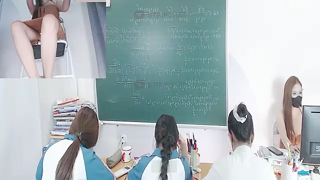 Snapshot of _Math_ chatting on September 22, 2025, 3:03 pm Math online show from September 22, 2025, 3:03 pm