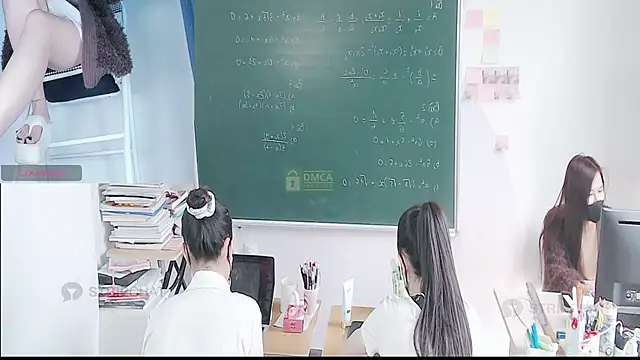 Snapshot of _Math_ chatting on November 21, 2025, 1:04 am Math online show from November 21, 2025, 1:04 am