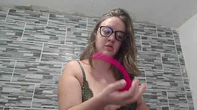 Venus Santana online show from February 28, 2025, 6:41 pm