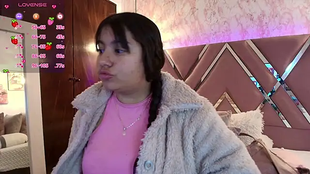 Miaa Smiith1 online show from February 5, 2025, 12:06 pm