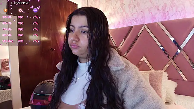 Miaa Smiith1 online show from February 22, 2025, 12:08 pm