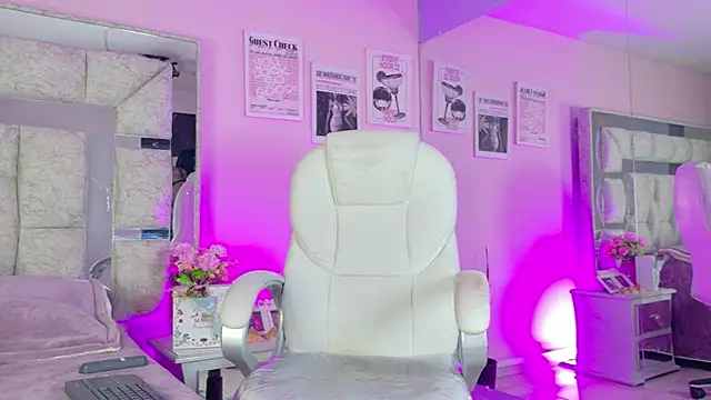 Sara Greey online show from April 16, 2026, 4:02 am