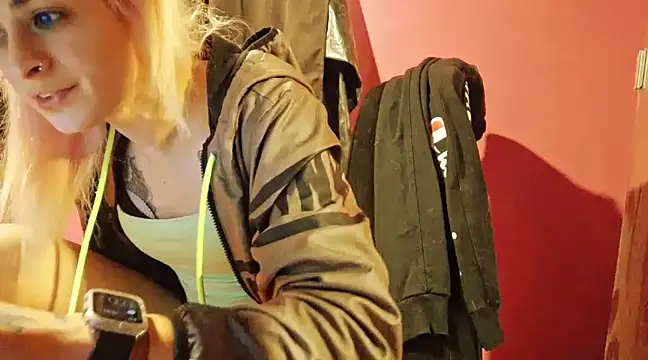 watermellonpussy online show from January 17, 2025, 5:11 am