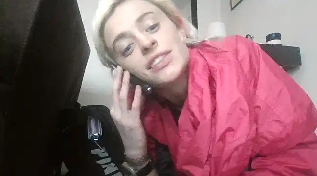 watermellonpussy online show from March 1, 2025, 6:11 pm