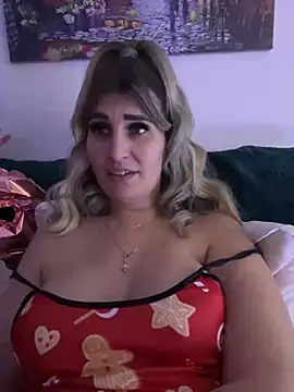 EvelynFrances online show from January 1, 2025, 8:04 pm