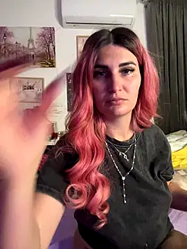 EvelynFrances online show from September 27, 2025, 6:46 pm