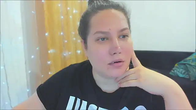  madalexa  online show from October 13, 2025, 4:51 pm