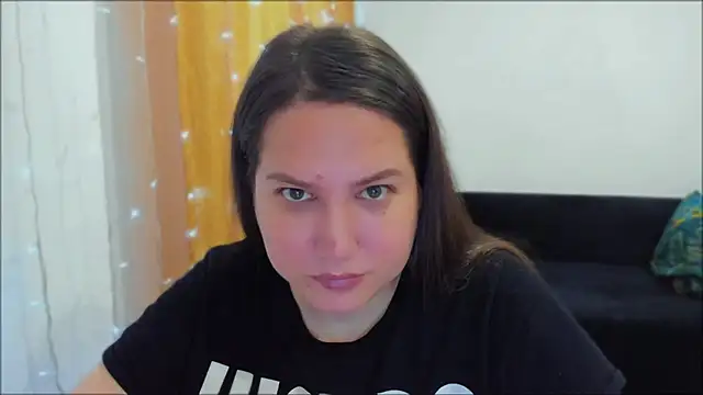  madalexa  online show from October 14, 2025, 1:34 pm