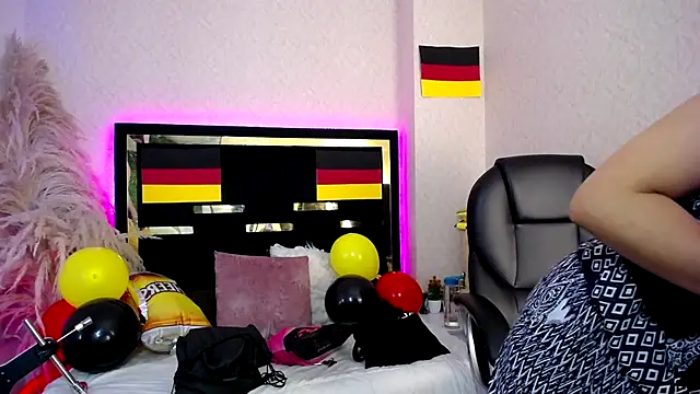 Moon Water   online show from October 2, 2025, 11:50 am