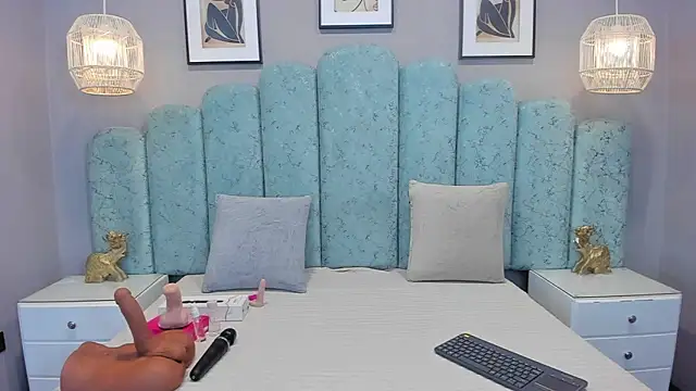 Sara Vanegas online show from July 19, 2026, 11:36 am
