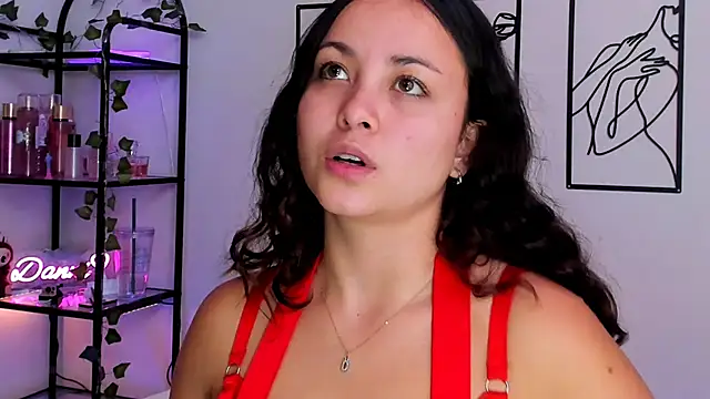 Megan Rodrigo online show from October 2, 2025, 6:59 pm