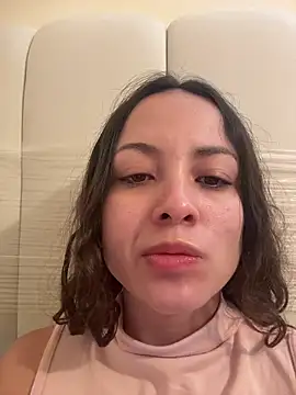 Megan Rodrigo online show from April 7, 2026, 12:16 pm