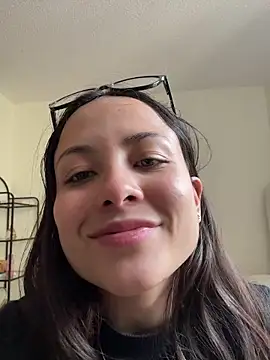 Megan Rodrigo online show from April 18, 2026, 9:04 pm