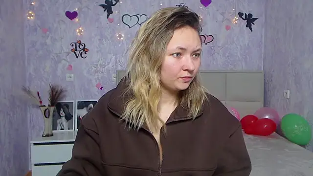 SallyVerda online show from February 3, 2025, 6:56 am