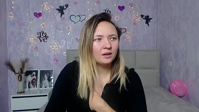 SallyVerda online show from February 7, 2025, 10:30 pm