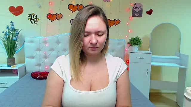 SallyVerda online show from February 11, 2025, 9:46 pm