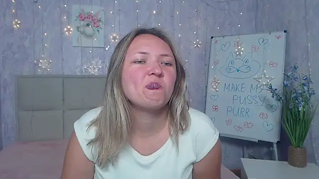 SallyVerda online show from October 9, 2025, 5:55 pm