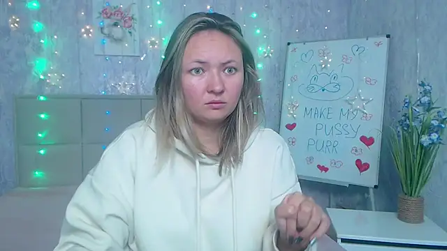 SallyVerda online show from October 14, 2025, 5:36 pm