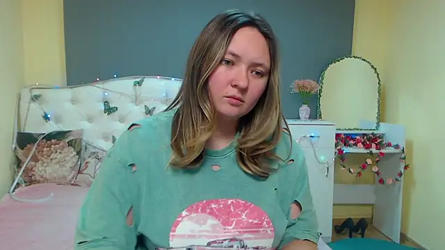 SallyVerda online show from April 21, 2026, 3:02 am