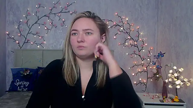 SallyVerda online show from April 24, 2026, 6:43 pm