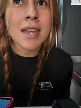 Amber Martins  online show from February 18, 2025, 7:30 pm