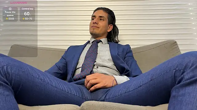 Tom blunt96 online show from February 12, 2025, 8:40 pm