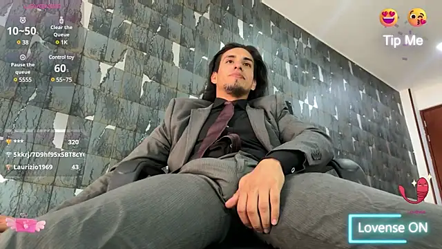 Tom blunt96 online show from March 3, 2025, 12:05 pm