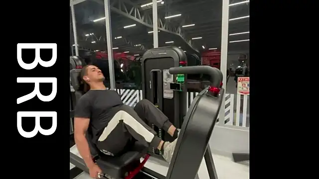 Tom blunt96 online show from March 26, 2026, 2:33 pm