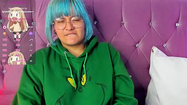 lucky-leah online show from February 28, 2025, 9:47 am