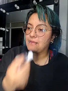 lucky-leah online show from May 23, 2026, 3:56 am