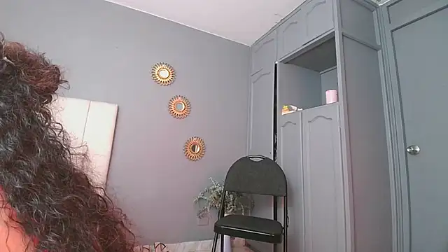 arteverena online show from December 7, 2024, 11:34 pm