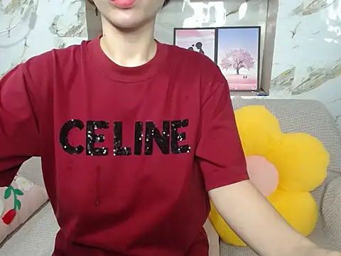 Love bug15 online show from October 7, 2025, 2:09 am