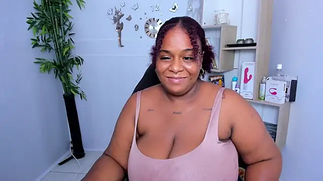 Snapshot of bbw_charlote chatting on August 7, 2026, 12:18 pm bbw charlote online show from August 7, 2026, 12:18 pm