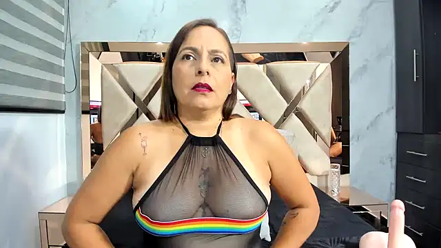 Susy wisee online show from February 16, 2025, 3:04 am