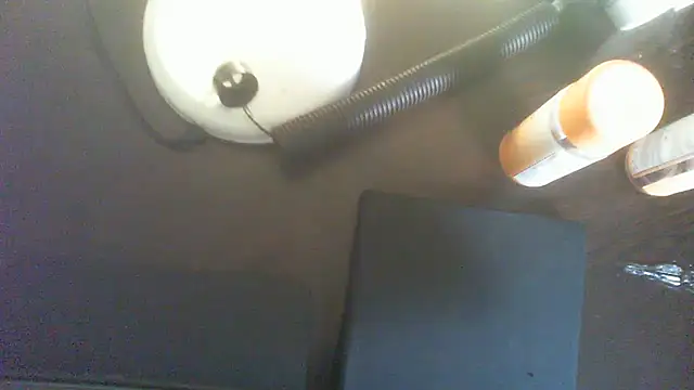 Snapshot of Esona5 chatting on June 1, 2026, 12:18 pm Esona5 online show from June 1, 2026, 12:18 pm