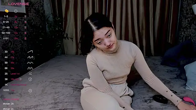 FreyaRaya online show from October 10, 2025, 3:27 am