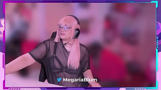 Snapshot of MegariaB chatting on May 1, 2026, 4:28 am MegariaB online show from May 1, 2026, 4:28 am