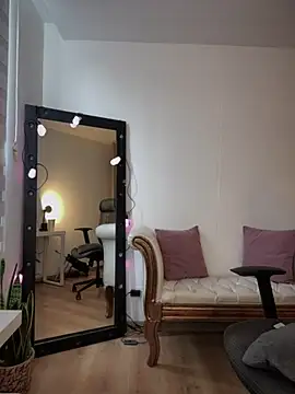 evangeline ch online show from March 12, 2025, 7:59 pm