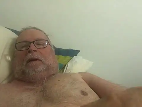 Snapshot of Drummajor chatting on June 13, 2026, 6:44 am Drummajor online show from June 13, 2026, 6:44 am