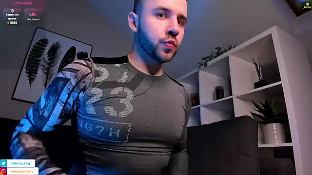 EnriqueBarberry online show from January 5, 2025, 6:24 am