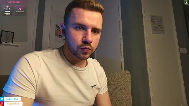 EnriqueBarberry online show from March 14, 2025, 7:04 am