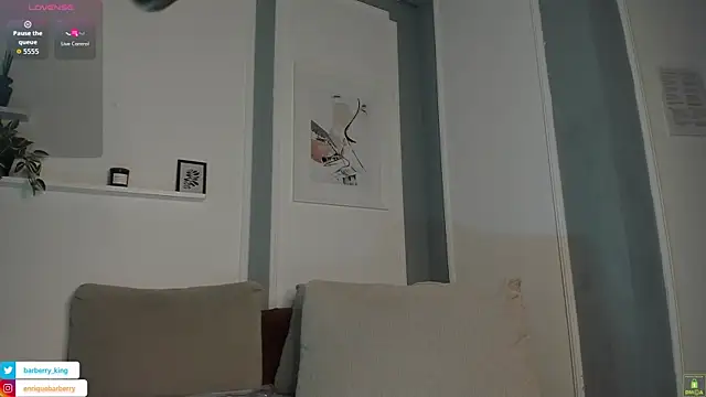 EnriqueBarberry online show from November 16, 2025, 6:30 am