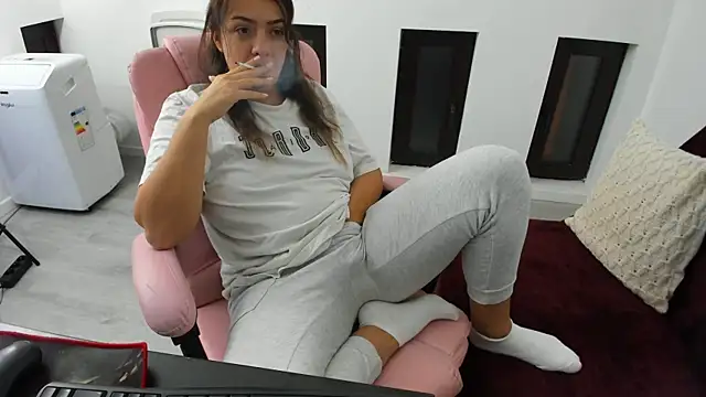 Dyana Kaylinn online show from September 29, 2025, 3:55 am