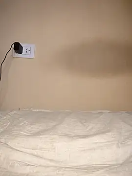 0hYeahbb online show from February 15, 2025, 6:23 pm