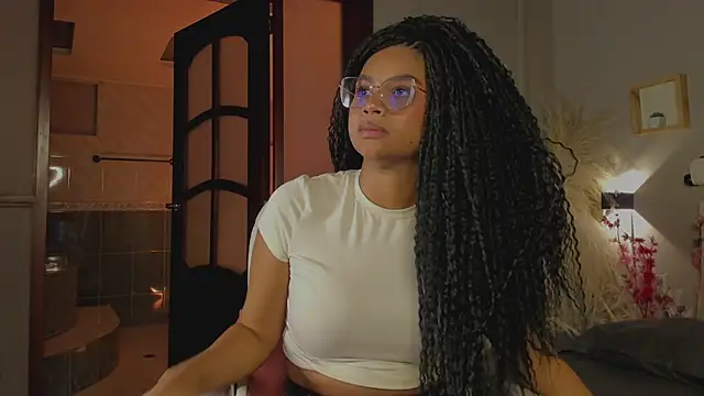 nayah   online show from February 8, 2025, 9:04 pm