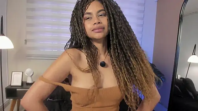 nayah   online show from April 19, 2026, 6:10 pm