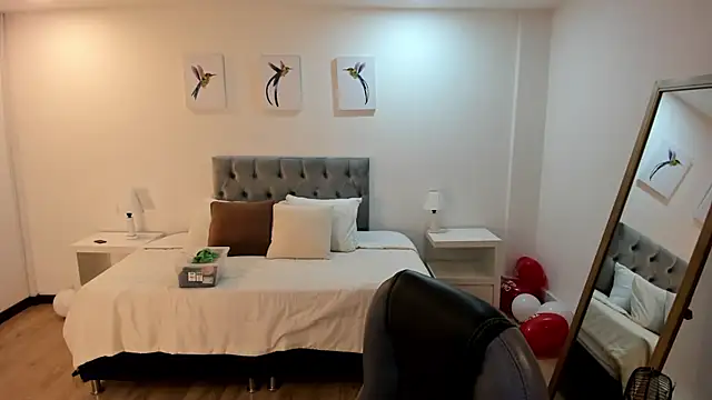  Natalie18 online show from February 27, 2025, 3:04 am