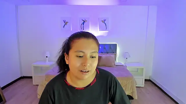  Natalie18 online show from November 14, 2025, 4:11 am